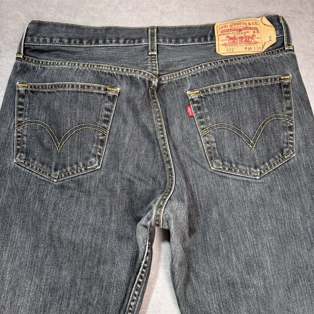 Levis 501 Jeans Mens 34x30* Black Straight Leg Regular Fit Dark Wash Button Fly
